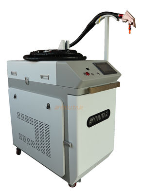 Ciągłe przenośne urządzenie do czyszczenia laserowego 1500W / 2000W do usuwania rdzy