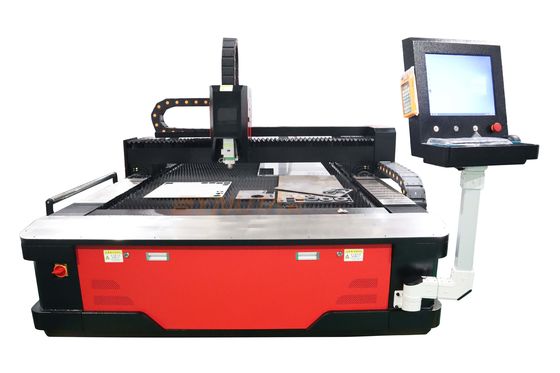 1.5KW/2KW/3KW/4KW/6KW 1500*3000mm Obszar roboczy Maszyna do cięcia laserowego włókna sterowana przez system Cypcut
